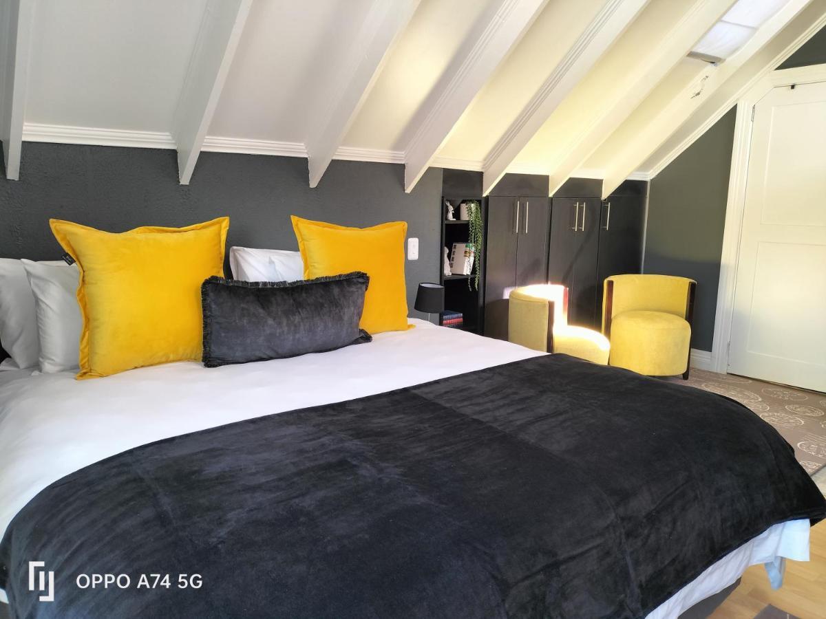 Rozenhof Guest Cottages George Bagian luar foto