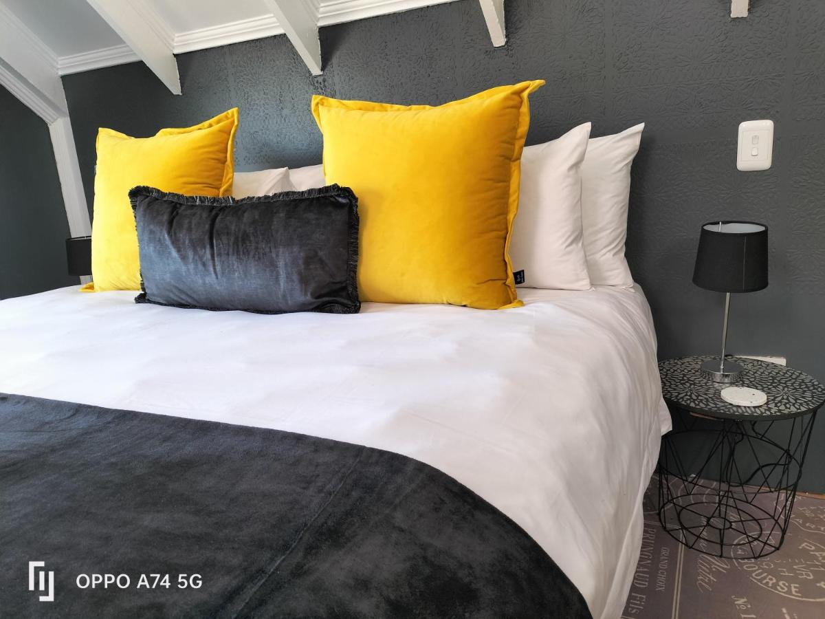Rozenhof Guest Cottages George Bagian luar foto