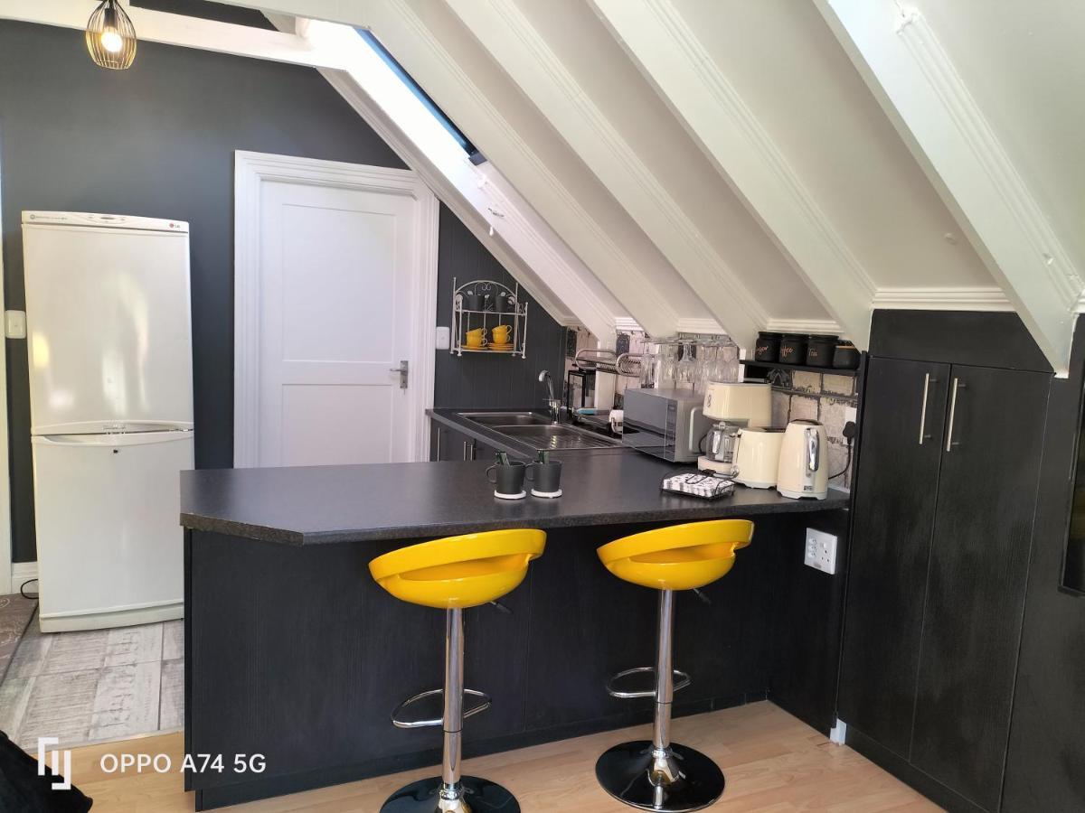 Rozenhof Guest Cottages George Bagian luar foto