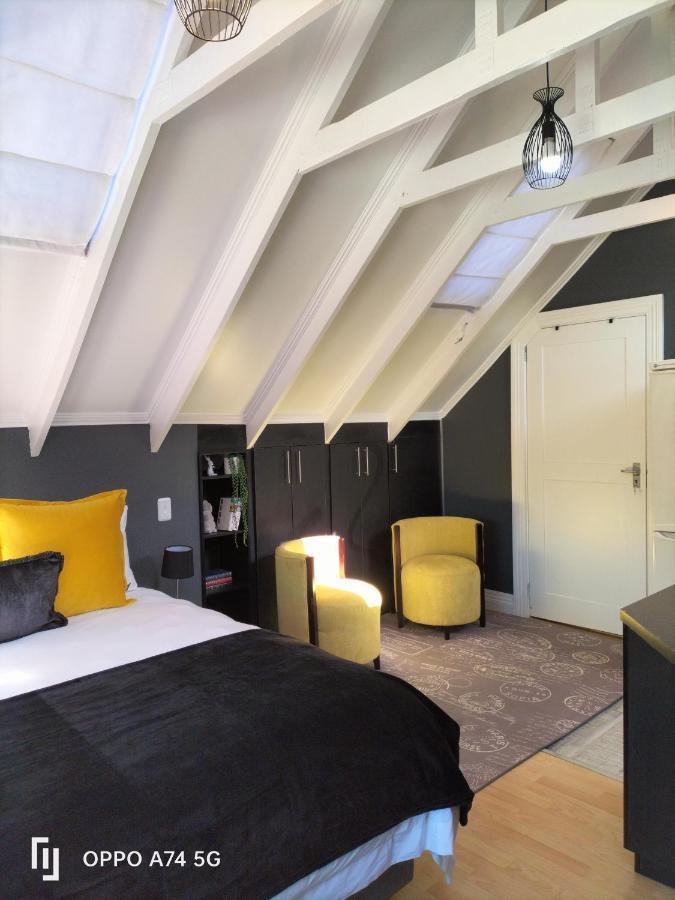 Rozenhof Guest Cottages George Bagian luar foto