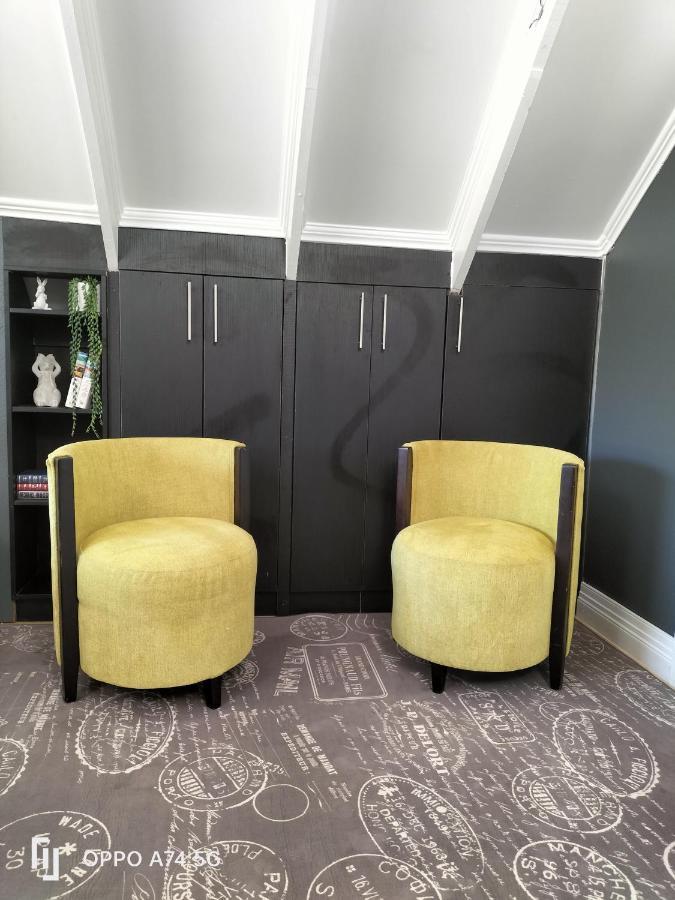Rozenhof Guest Cottages George Bagian luar foto
