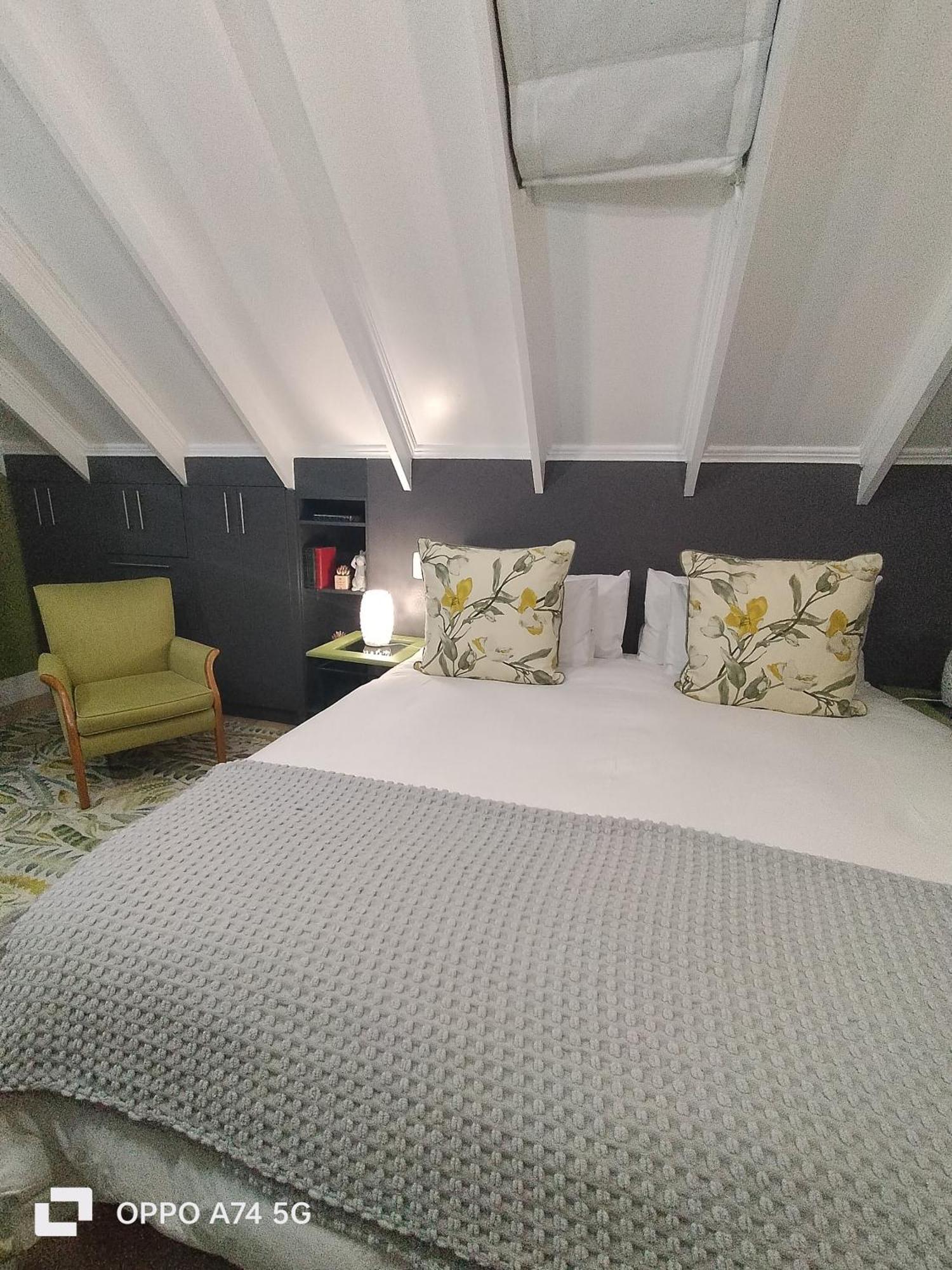 Rozenhof Guest Cottages George Bagian luar foto