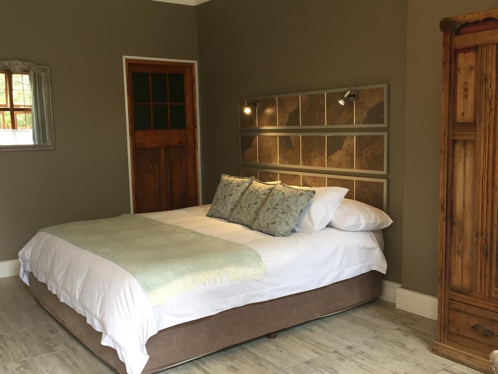 Rozenhof Guest Cottages George Bagian luar foto