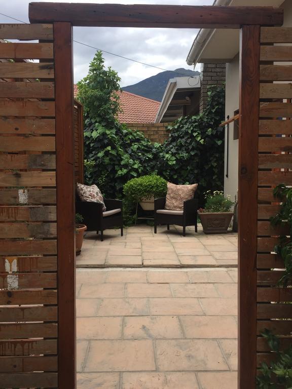 Rozenhof Guest Cottages George Bagian luar foto