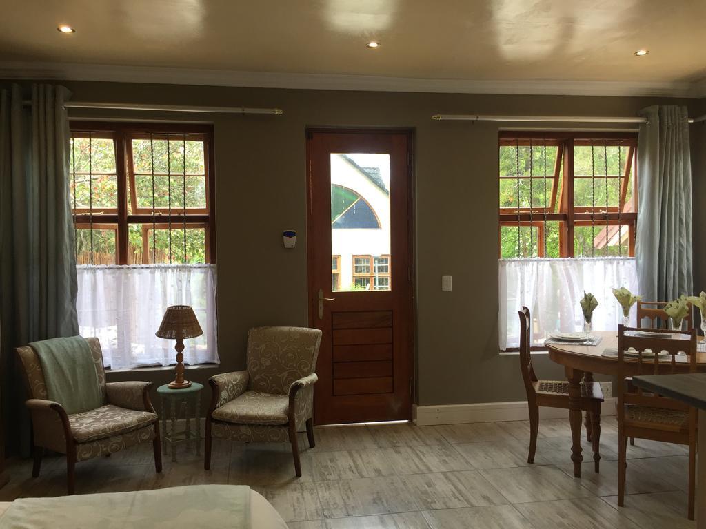Rozenhof Guest Cottages George Bagian luar foto