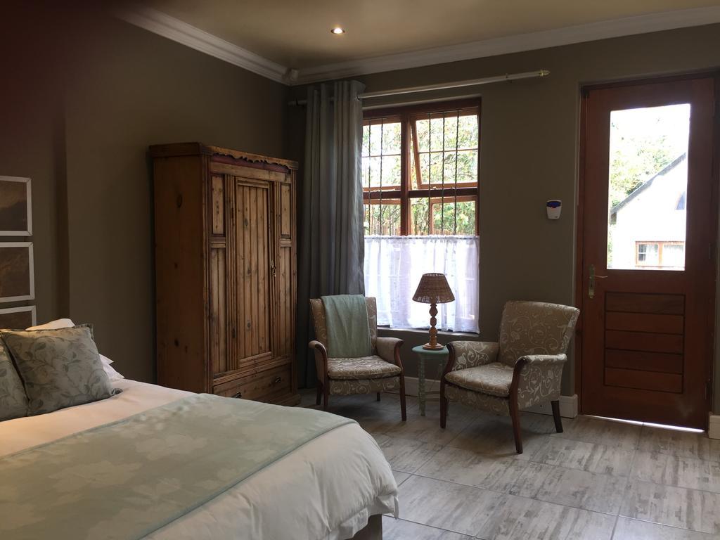 Rozenhof Guest Cottages George Bagian luar foto