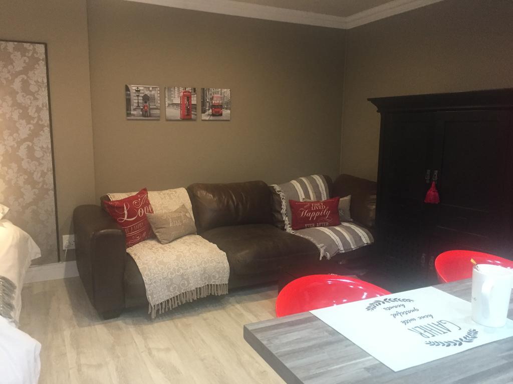 Rozenhof Guest Cottages George Bagian luar foto
