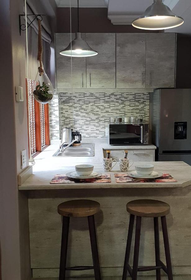 Rozenhof Guest Cottages George Bagian luar foto