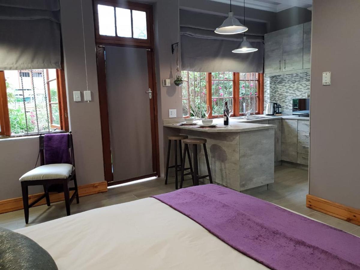 Rozenhof Guest Cottages George Bagian luar foto